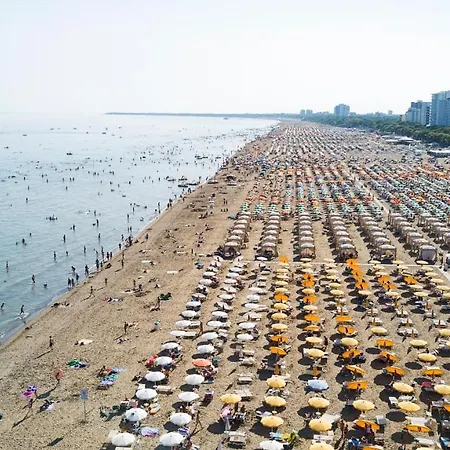 Salvador Villa Lignano Sabbiadoro